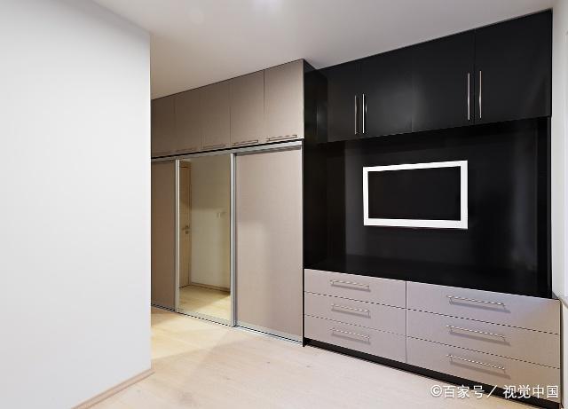 去选“定制衣柜”，，带了设计师闺蜜，，4个问题“问倒”商家