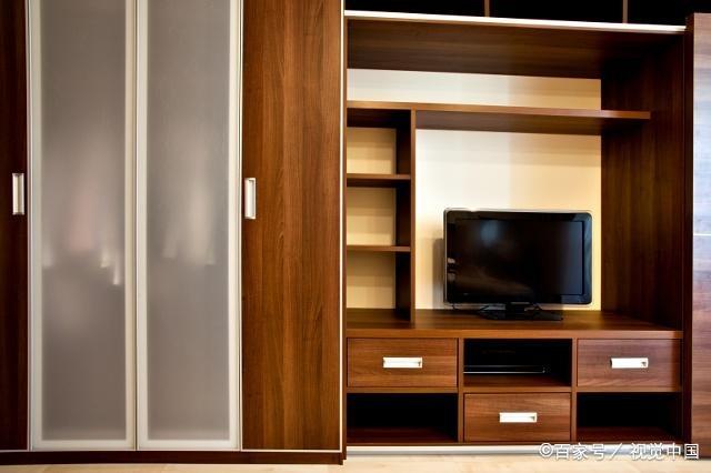 从设计师闺蜜那里取经，，，，，，定制衣柜需要注重的“3个地方”，，，，，，别忽视